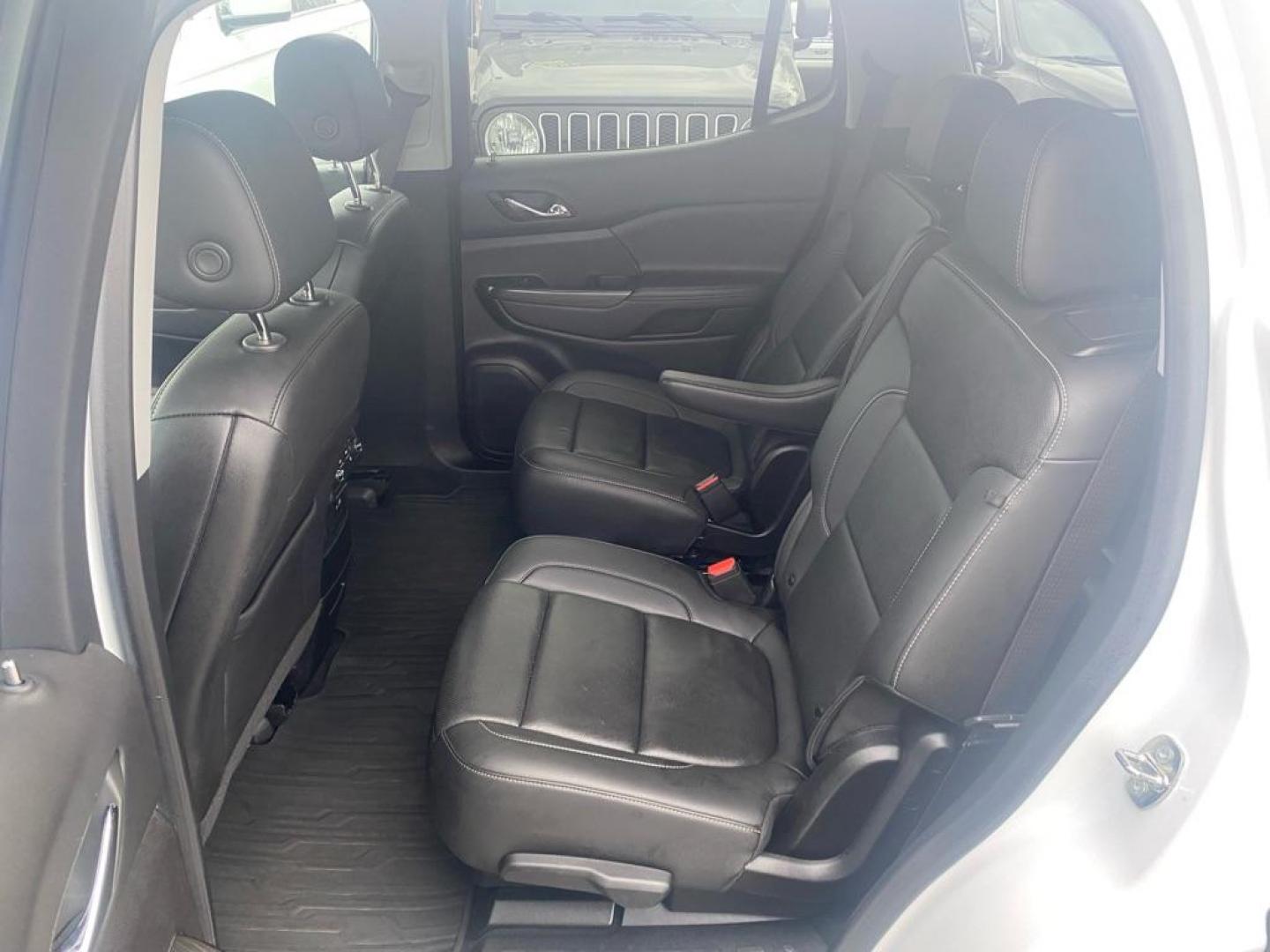 2023 WHITE GMC ACADIA SLT (1GKKNUL4XPZ) with an 2.0L engine, Automatic transmission, located at 929 East 8th Ave, Anchorage, AK, 99501, (907) 274-2277, 61.214783, -149.866074 - Photo#3