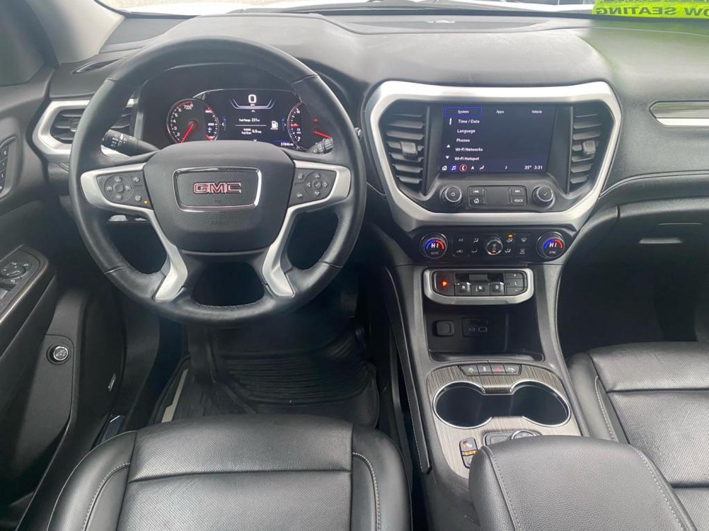 2023 WHITE GMC ACADIA SLT (1GKKNUL4XPZ) with an 2.0L engine, Automatic transmission, located at 929 East 8th Ave, Anchorage, AK, 99501, (907) 274-2277, 61.214783, -149.866074 - Photo#4