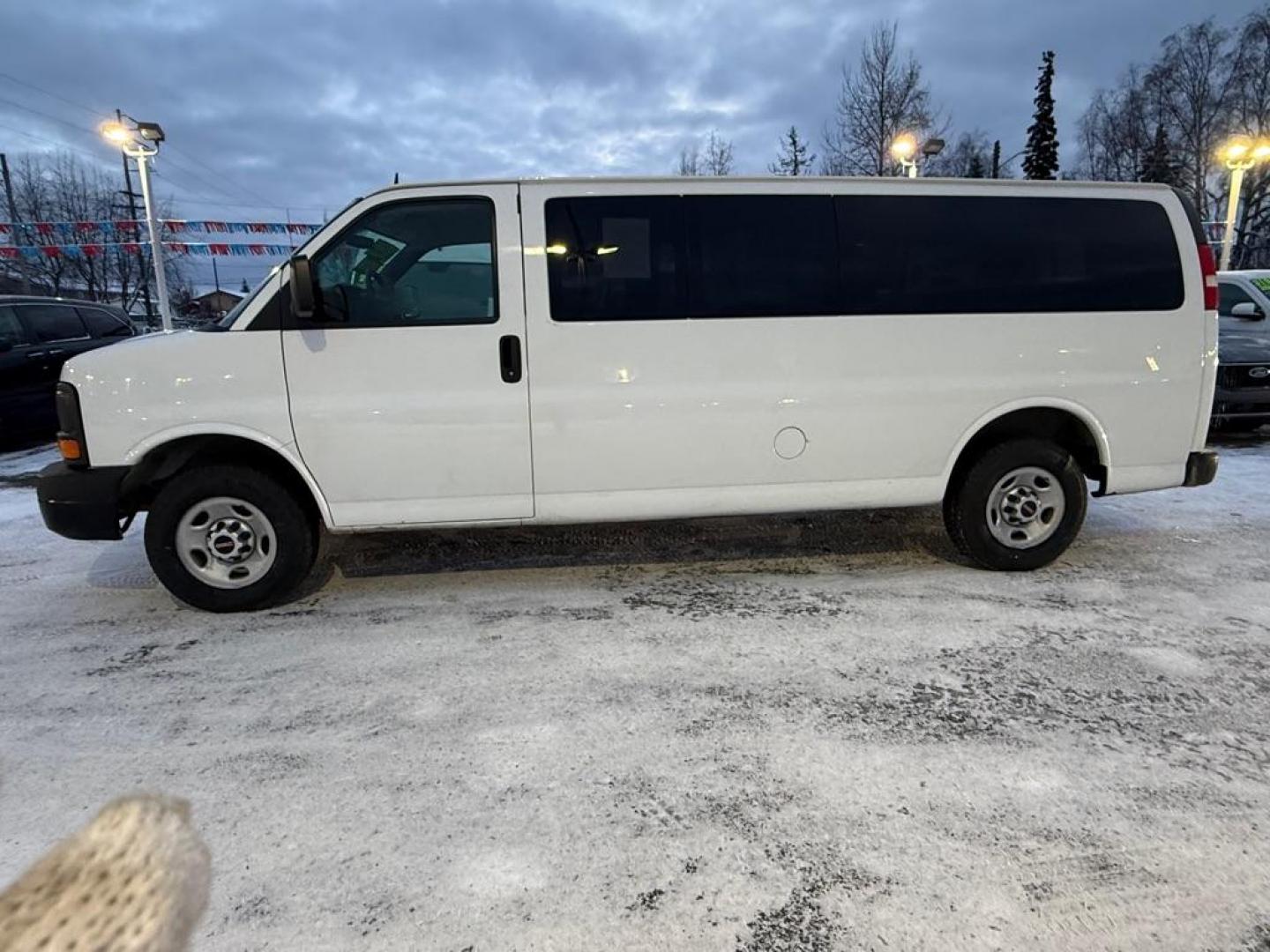 2014 WHITE GMC SAVANA G3500 LS (1GJZ7ZFA3E1) with an 4.8L engine, Automatic transmission, located at 929 East 8th Ave, Anchorage, AK, 99501, (907) 274-2277, 61.214783, -149.866074 - Photo#1