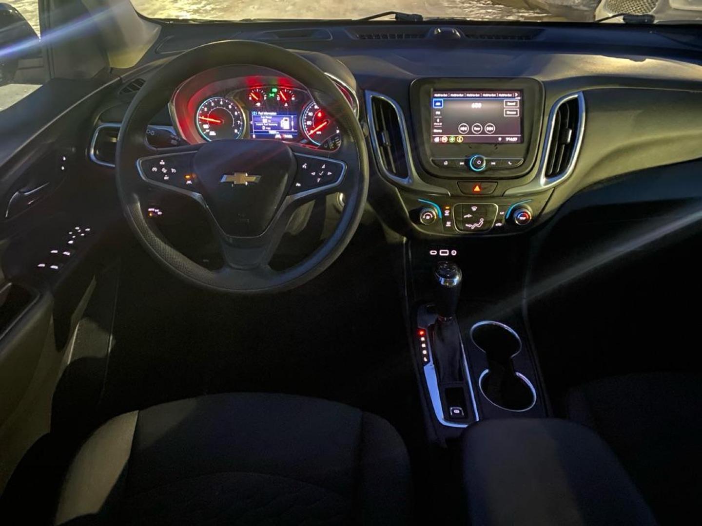 2020 GRAY CHEVROLET EQUINOX LT (2GNAXTEV9L6) with an 1.5L engine, Automatic transmission, located at 929 East 8th Ave, Anchorage, AK, 99501, (907) 274-2277, 61.214783, -149.866074 - Photo#4