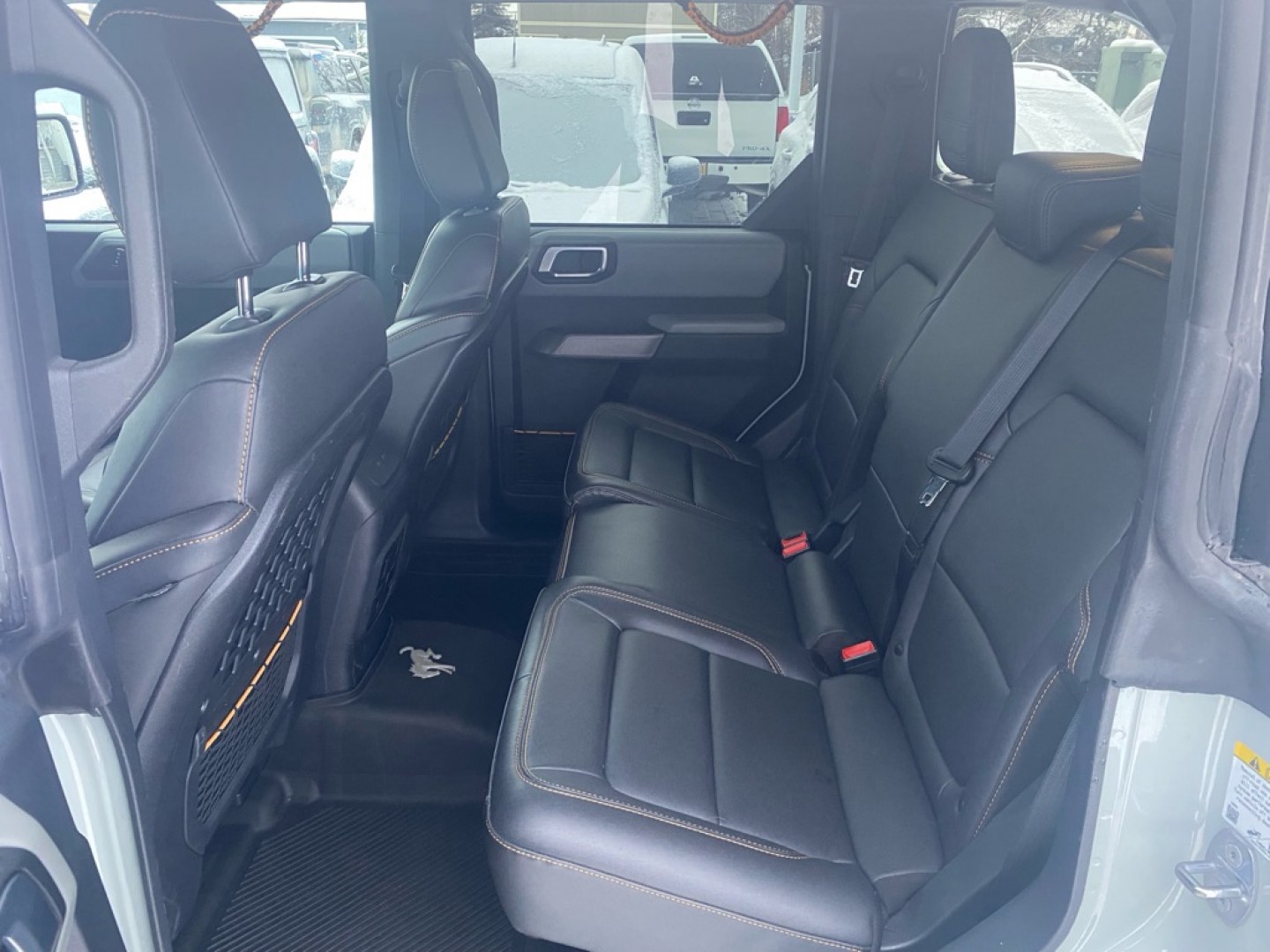 2022 GRAY FORD BRONCO BADLANDS SASQUATCH (1FMEE5DH1NL) with an 2.3L engine, 7-Speed Manual transmission, located at 929 East 8th Ave, Anchorage, AK, 99501, (907) 274-2277, 61.214783, -149.866074- Photo#3