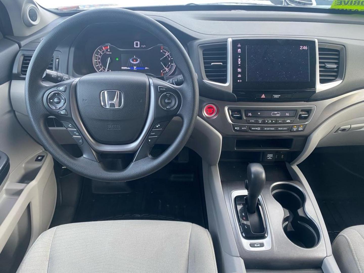 2018 SILVER HONDA PILOT EX (5FNYF6H37JB) with an 3.5L engine, Automatic transmission, located at 929 East 8th Ave, Anchorage, AK, 99501, (907) 274-2277, 61.214783, -149.866074 - Photo#4