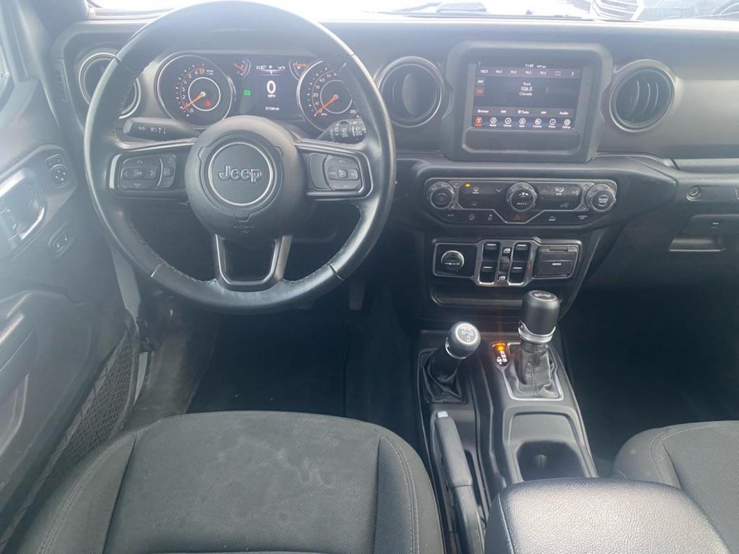 2022 SILVER JEEP WRANGLER UNLIMI SPORT (1C4HJXDG6NW) with an 3.6L engine, Automatic transmission, located at 929 East 8th Ave, Anchorage, AK, 99501, (907) 274-2277, 61.214783, -149.866074 - Photo#4