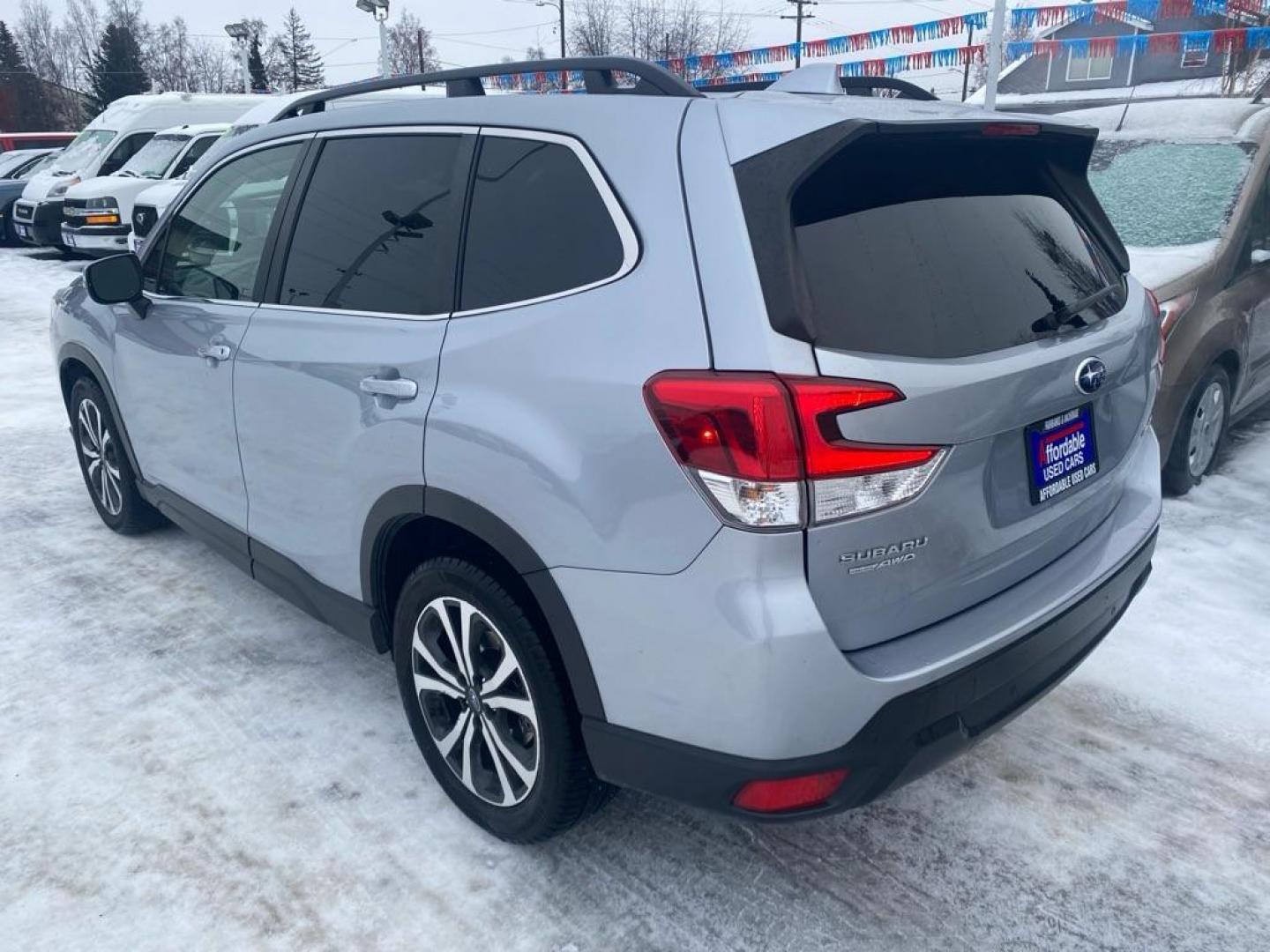 2022 SILVER SUBARU FORESTER LIMITED (JF2SKAPC2NH) with an 2.5L engine, Automatic transmission, located at 929 East 8th Ave, Anchorage, AK, 99501, (907) 274-2277, 61.214783, -149.866074 - Photo#2