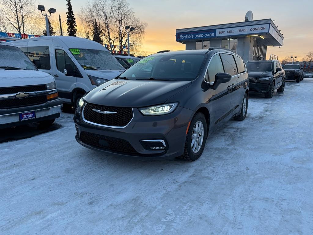 photo of 2022 CHRYSLER PACIFICA TOURING L