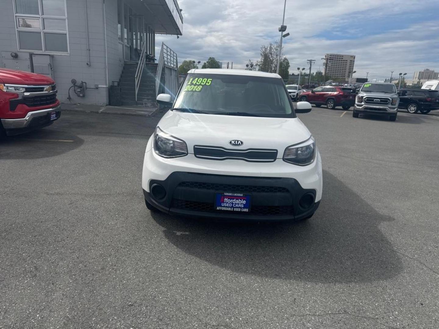 2018 WHITE KIA SOUL (KNDJN2A24J7) with an 1.6L engine, 6-Speed Manual transmission, located at 929 East 8th Ave, Anchorage, AK, 99501, (907) 274-2277, 61.214783, -149.866074 - Photo#0