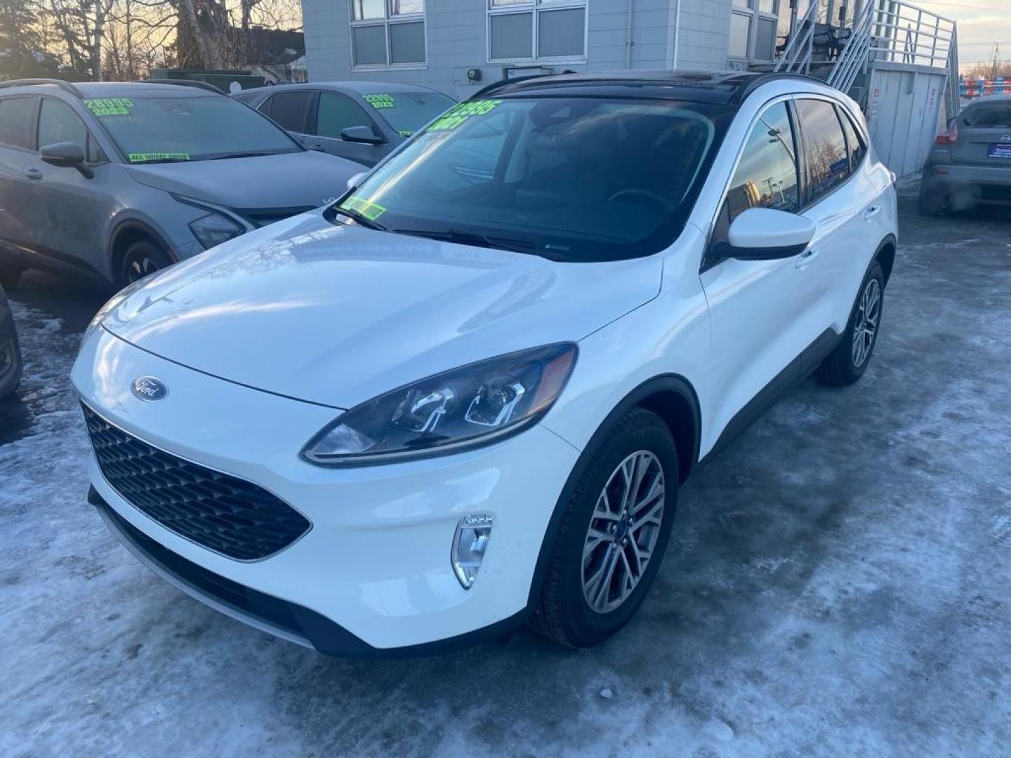 2021 WHITE FORD ESCAPE SEL (1FMCU9H66MU) with an 1.5L engine, Automatic transmission, located at 929 East 8th Ave, Anchorage, AK, 99501, (907) 274-2277, 61.214783, -149.866074 - Photo#0