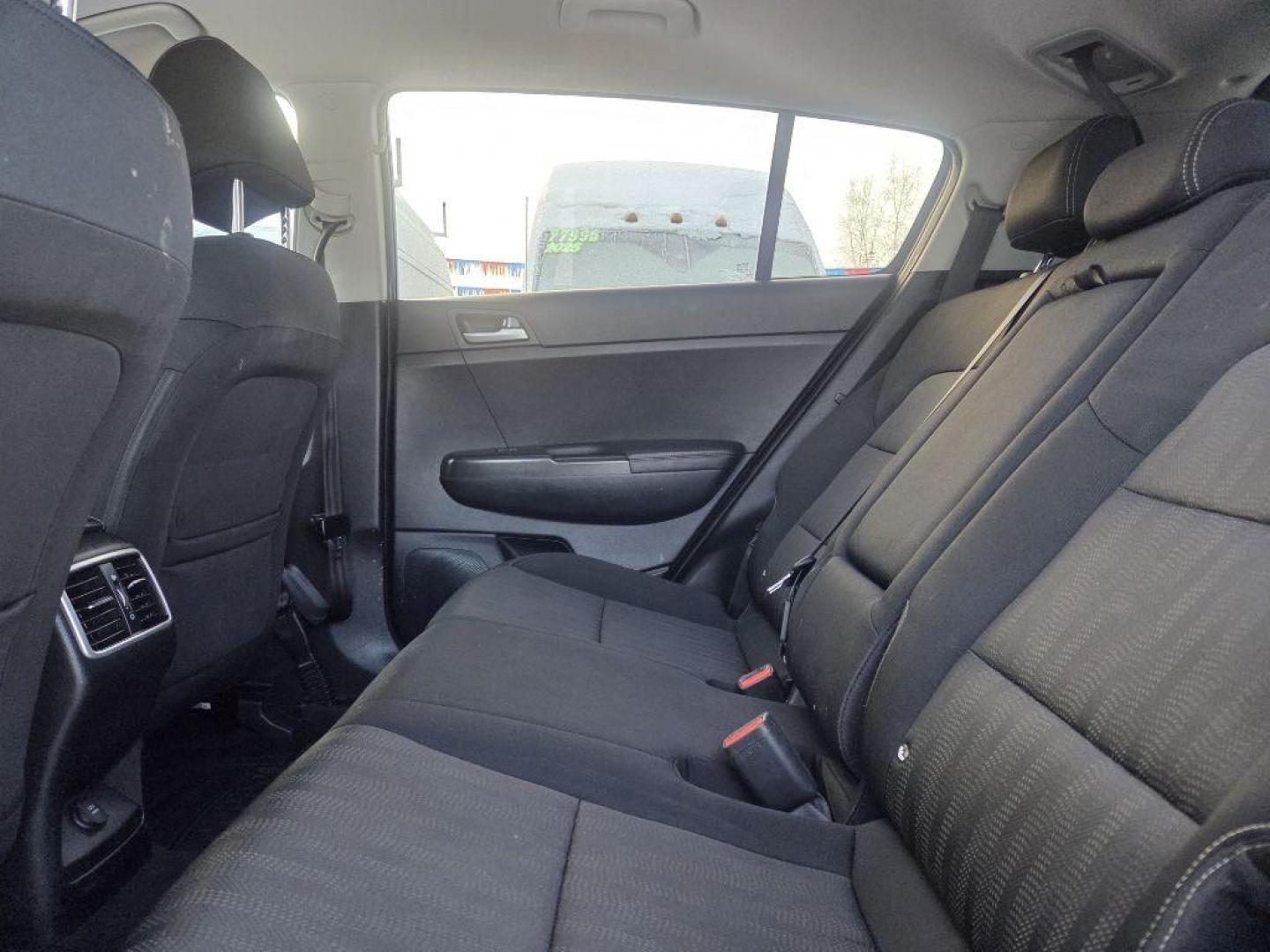 2017 SILVER KIA SPORTAGE LX (KNDPMCAC7H7) with an 2.4L engine, Automatic transmission, located at 929 East 8th Ave, Anchorage, AK, 99501, (907) 274-2277, 61.214783, -149.866074 - Photo#3