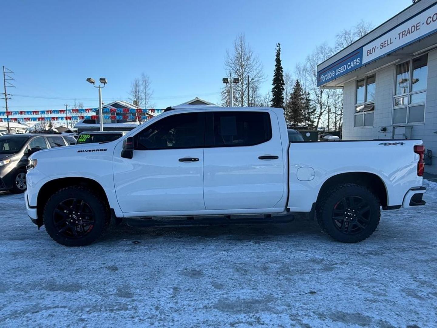 2021 WHITE CHEVROLET SILVERADO 1500 RST (1GCUYEED2MZ) with an 5.3L engine, Automatic transmission, located at 929 East 8th Ave, Anchorage, AK, 99501, (907) 274-2277, 61.214783, -149.866074 - Photo#1