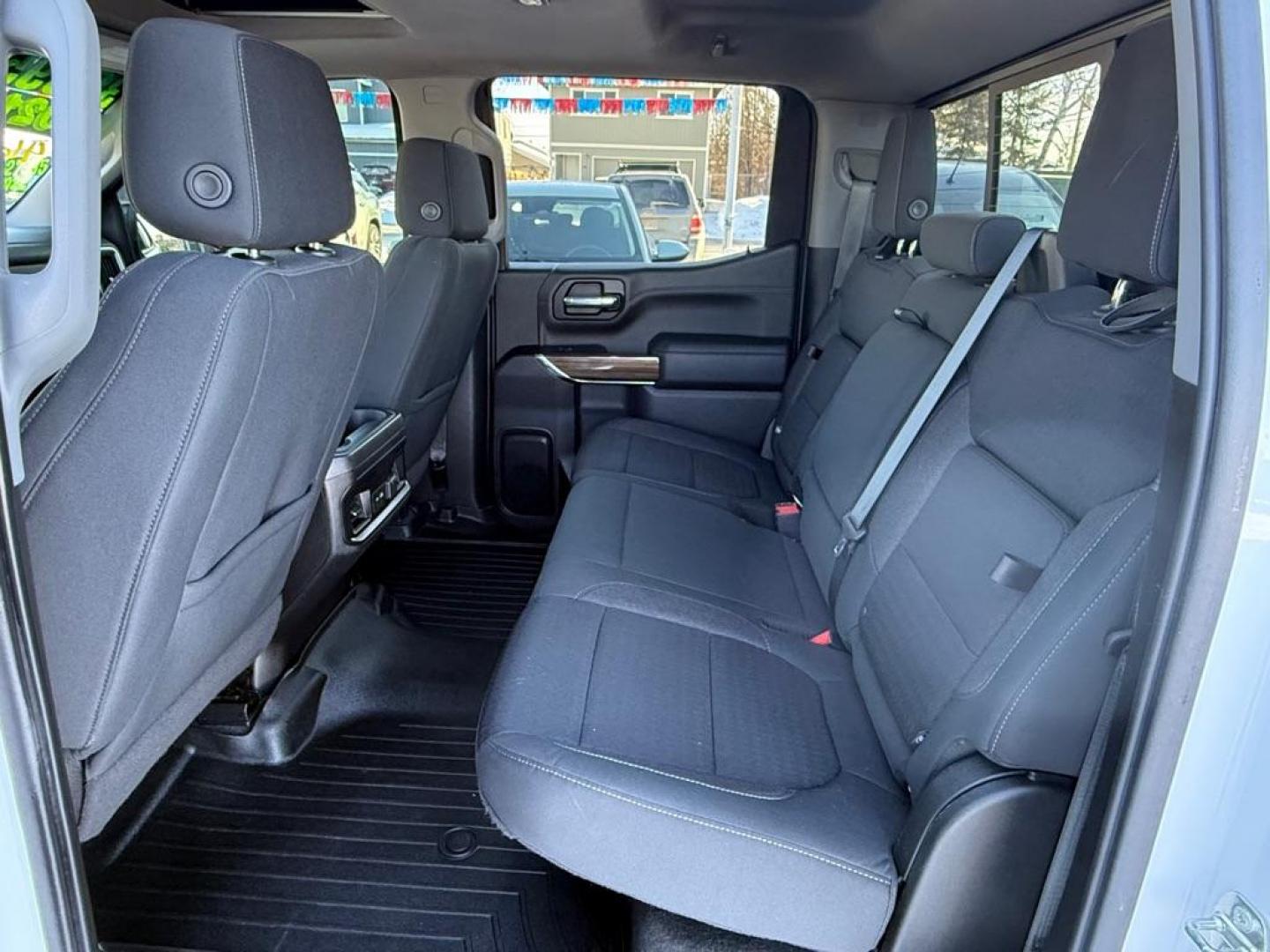 2021 WHITE CHEVROLET SILVERADO 1500 RST (1GCUYEED2MZ) with an 5.3L engine, Automatic transmission, located at 929 East 8th Ave, Anchorage, AK, 99501, (907) 274-2277, 61.214783, -149.866074 - Photo#3