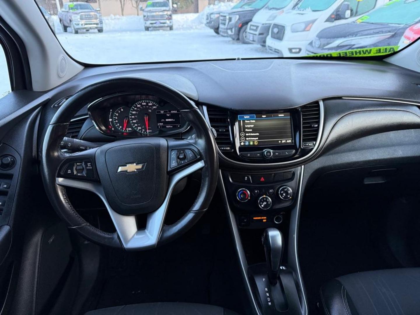 2019 TAN CHEVROLET TRAX 1LT (3GNCJPSB3KL) with an 1.4L engine, Automatic transmission, located at 929 East 8th Ave, Anchorage, AK, 99501, (907) 274-2277, 61.214783, -149.866074 - Photo#4