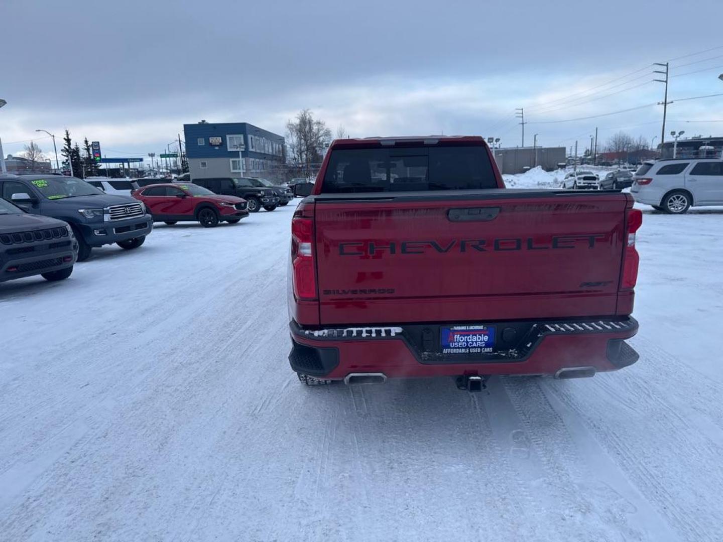 2021 MAROON CHEVROLET SILVERADO 1500 RST (3GCUYEEL9MG) with an 6.2L engine, Automatic transmission, located at 929 East 8th Ave, Anchorage, AK, 99501, (907) 274-2277, 61.214783, -149.866074 - Photo#2