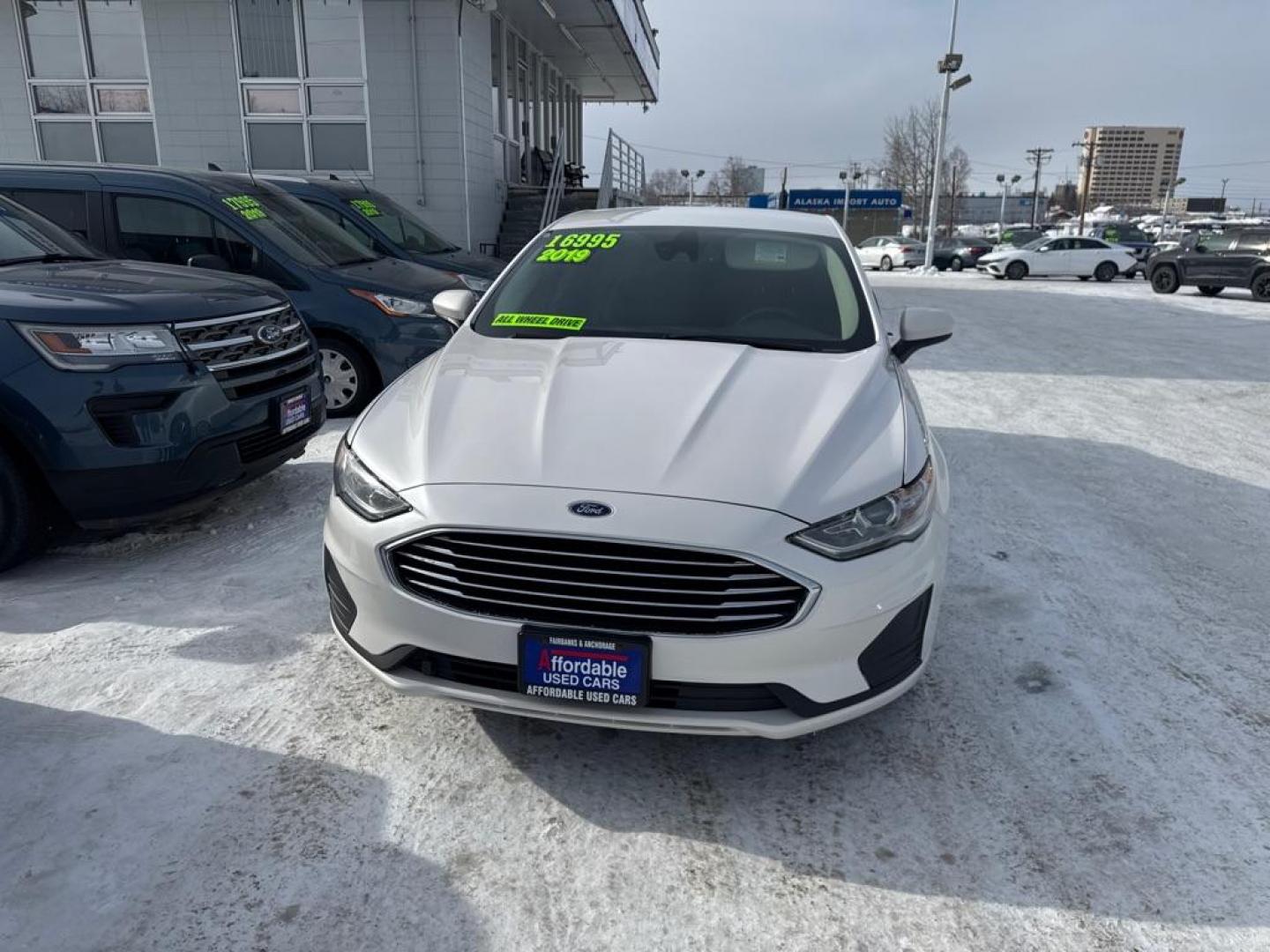 2019 WHITE FORD FUSION SE (3FA6P0T9XKR) with an 2.0L engine, Automatic transmission, located at 929 East 8th Ave, Anchorage, AK, 99501, (907) 274-2277, 61.214783, -149.866074 - Photo#0