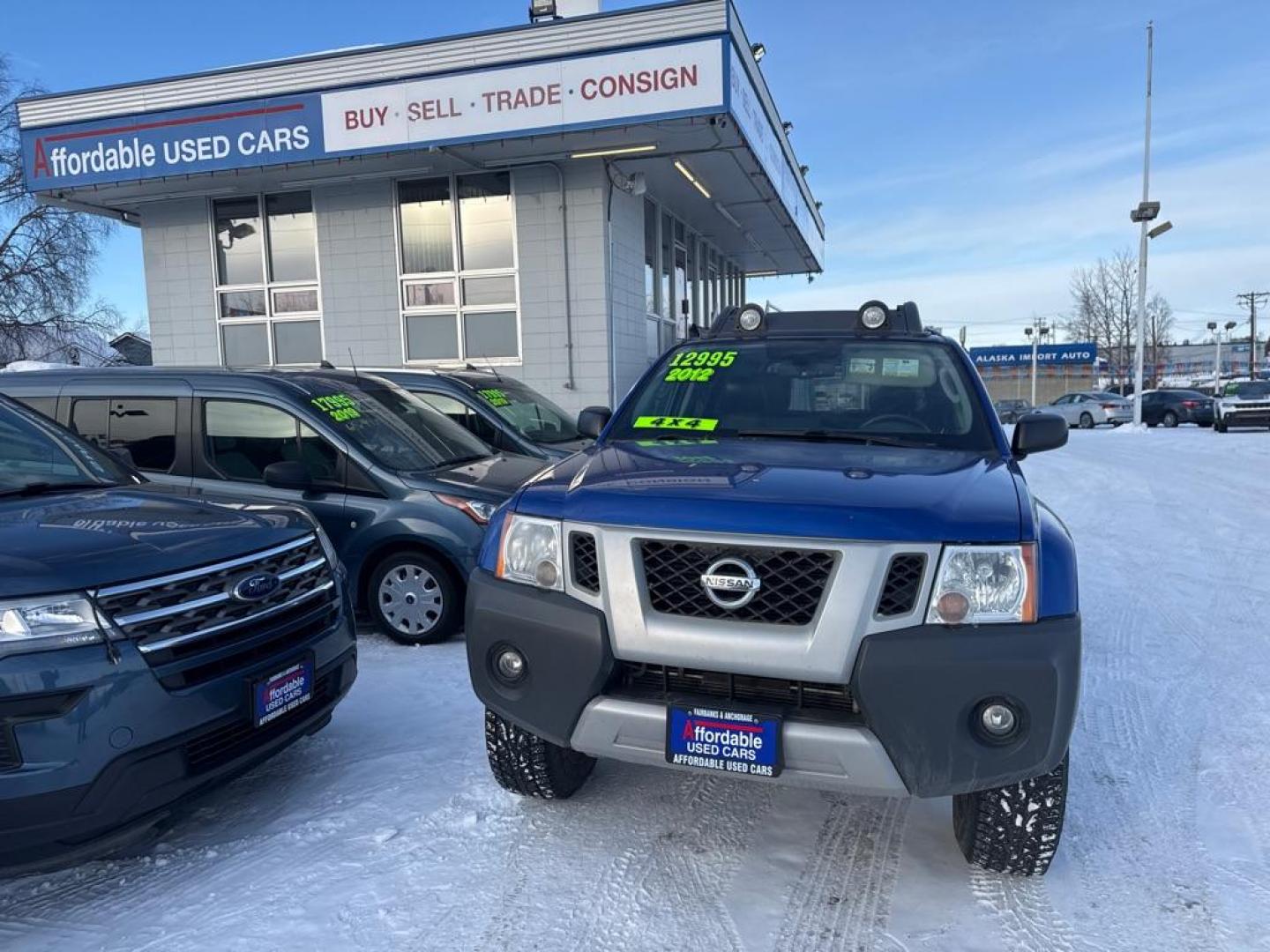 2012 BLUE NISSAN XTERRA OFF ROAD (5N1AN0NW2CC) with an 4.0L engine, Automatic transmission, located at 929 East 8th Ave, Anchorage, AK, 99501, (907) 274-2277, 61.214783, -149.866074 - Photo#0