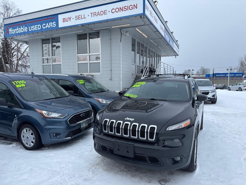 photo of 2015 JEEP CHEROKEE LATITUDE