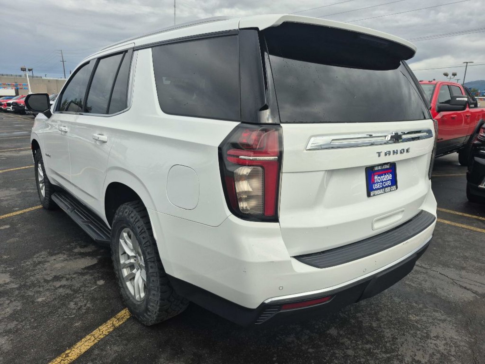 2021 WHITE CHEVROLET TAHOE 1500 LS (1GNSKMED6MR) with an 5.3L engine, Automatic transmission, located at 929 East 8th Ave, Anchorage, AK, 99501, (907) 274-2277, 61.214783, -149.866074 - Photo#2
