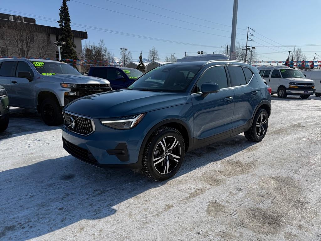 photo of 2023 VOLVO XC40 PLUS