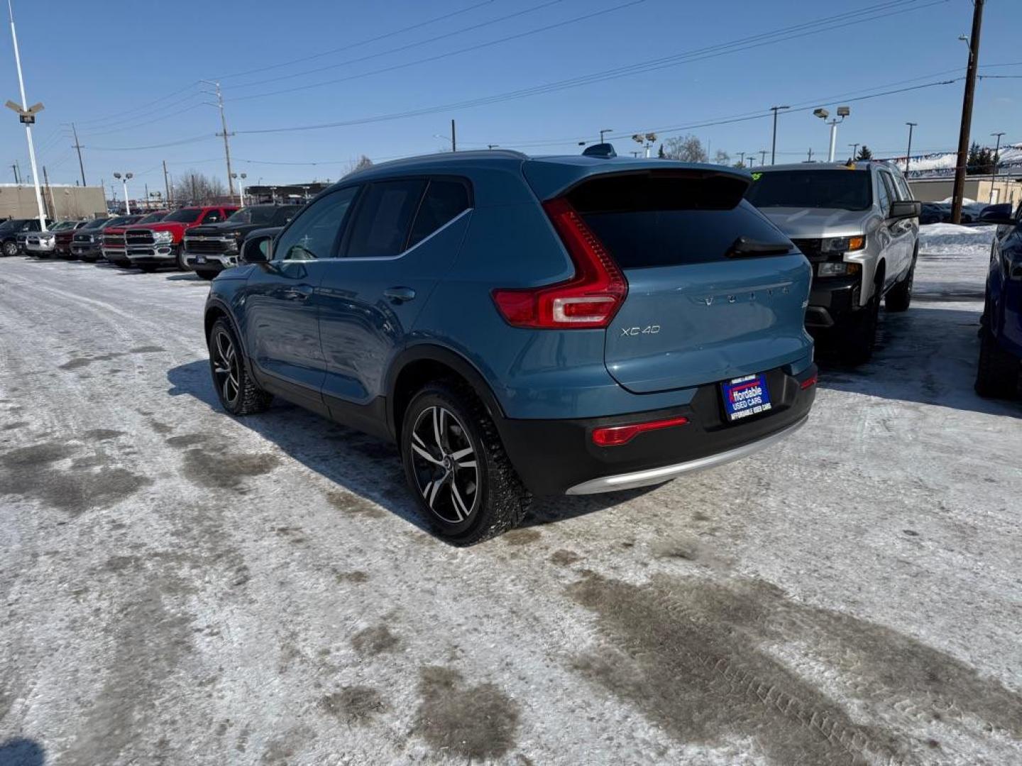 2023 BLUE VOLVO XC40 PLUS (YV4L12UE8P2) with an 2.0L engine, Automatic transmission, located at 929 East 8th Ave, Anchorage, AK, 99501, (907) 274-2277, 61.214783, -149.866074 - Photo#2