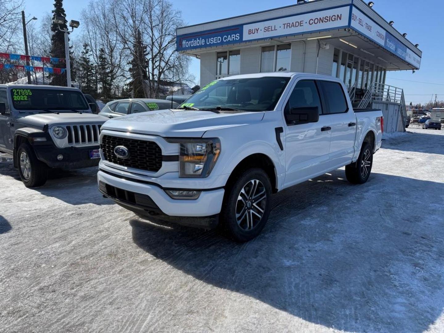 2023 WHITE FORD F150 SUPERCREW (1FTEW1EP9PK) with an 2.7L engine, Automatic transmission, located at 929 East 8th Ave, Anchorage, AK, 99501, (907) 274-2277, 61.214783, -149.866074 - Photo#0