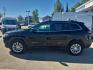 2019 BLACK JEEP CHEROKEE LATITUDE (1C4PJMCB5KD) with an 2.4L engine, Automatic transmission, located at 929 East 8th Ave, Anchorage, AK, 99501, (907) 274-2277, 61.214783, -149.866074- Photo#2