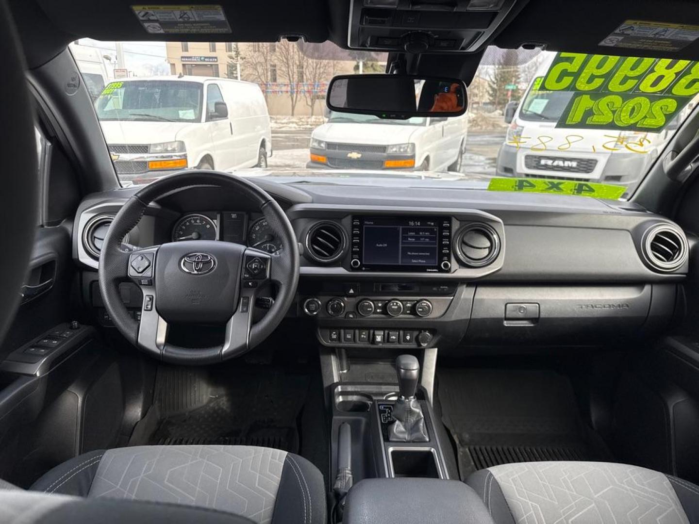 2021 SILVER TOYOTA TACOMA DOUBLE CAB (3TMCZ5AN1MM) with an 3.5L engine, Automatic transmission, located at 929 East 8th Ave, Anchorage, AK, 99501, (907) 274-2277, 61.214783, -149.866074 - Photo#4