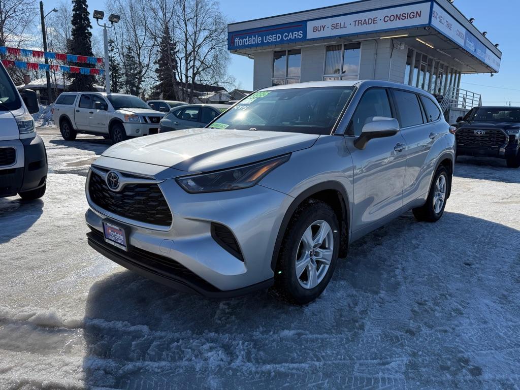 photo of 2023 TOYOTA HIGHLANDER L