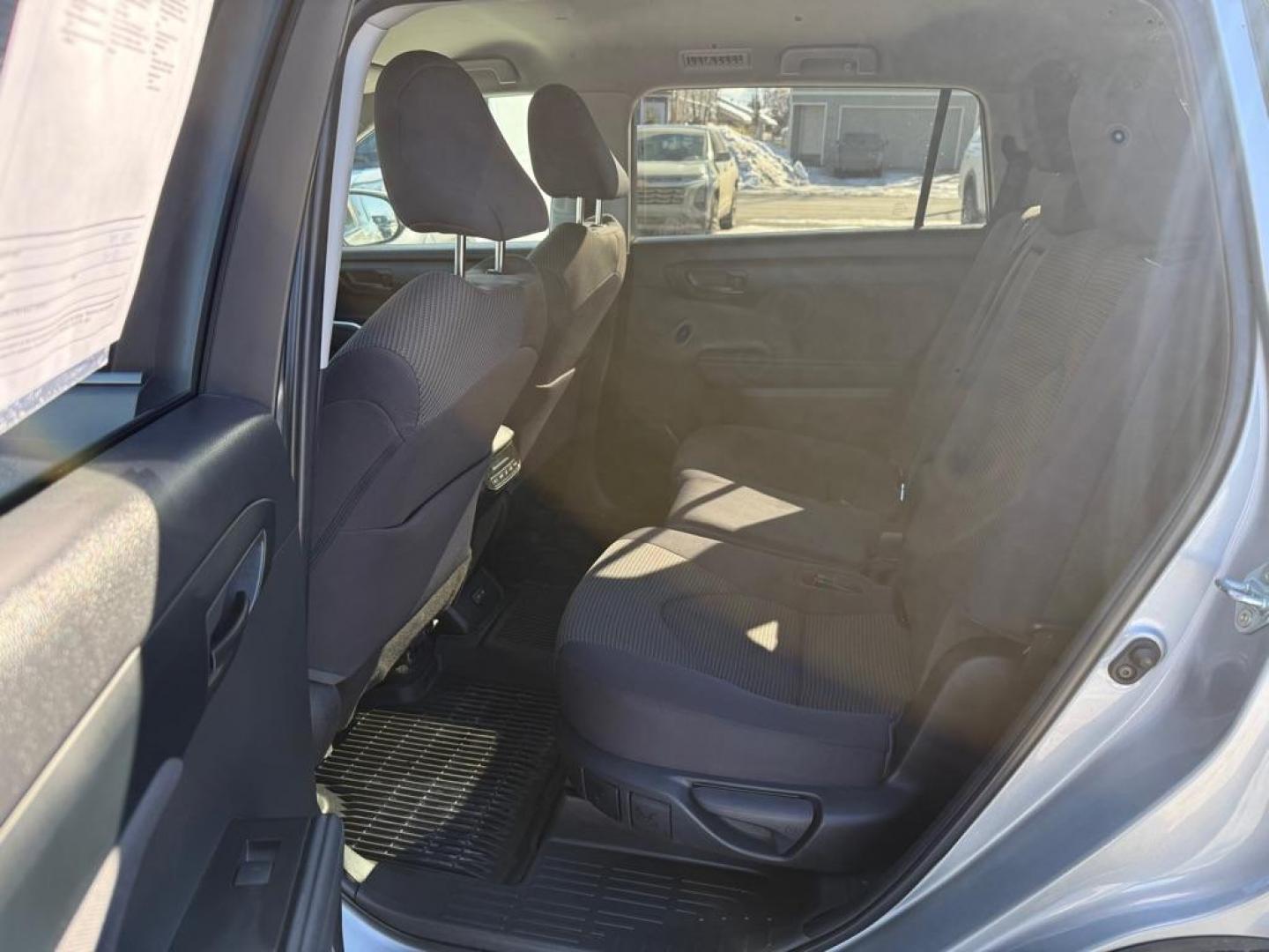 2023 SILVER TOYOTA HIGHLANDER L (5TDKDRBH0PS) with an 2.4L engine, Automatic transmission, located at 929 East 8th Ave, Anchorage, AK, 99501, (907) 274-2277, 61.214783, -149.866074 - Photo#3