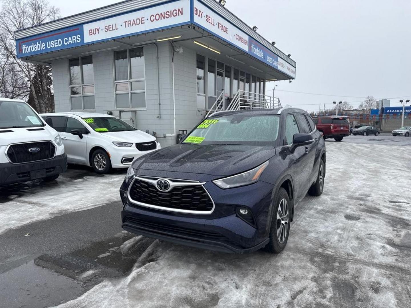 2024 BLUE TOYOTA HIGHLANDER LE (5TDKDRBH9RS) with an 2.4L engine, Automatic transmission, located at 929 East 8th Ave, Anchorage, AK, 99501, (907) 274-2277, 61.214783, -149.866074 - Photo#0