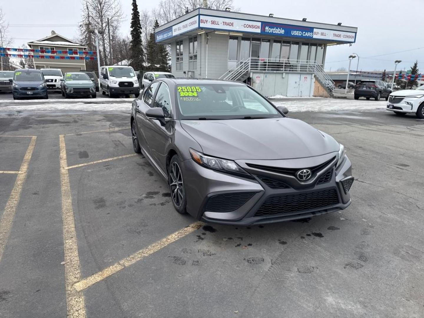 2024 GRAY TOYOTA CAMRY SE NIGHT SHADE (4T1G11AK3RU) with an 2.5L engine, Automatic transmission, located at 929 East 8th Ave, Anchorage, AK, 99501, (907) 274-2277, 61.214783, -149.866074 - Photo#0