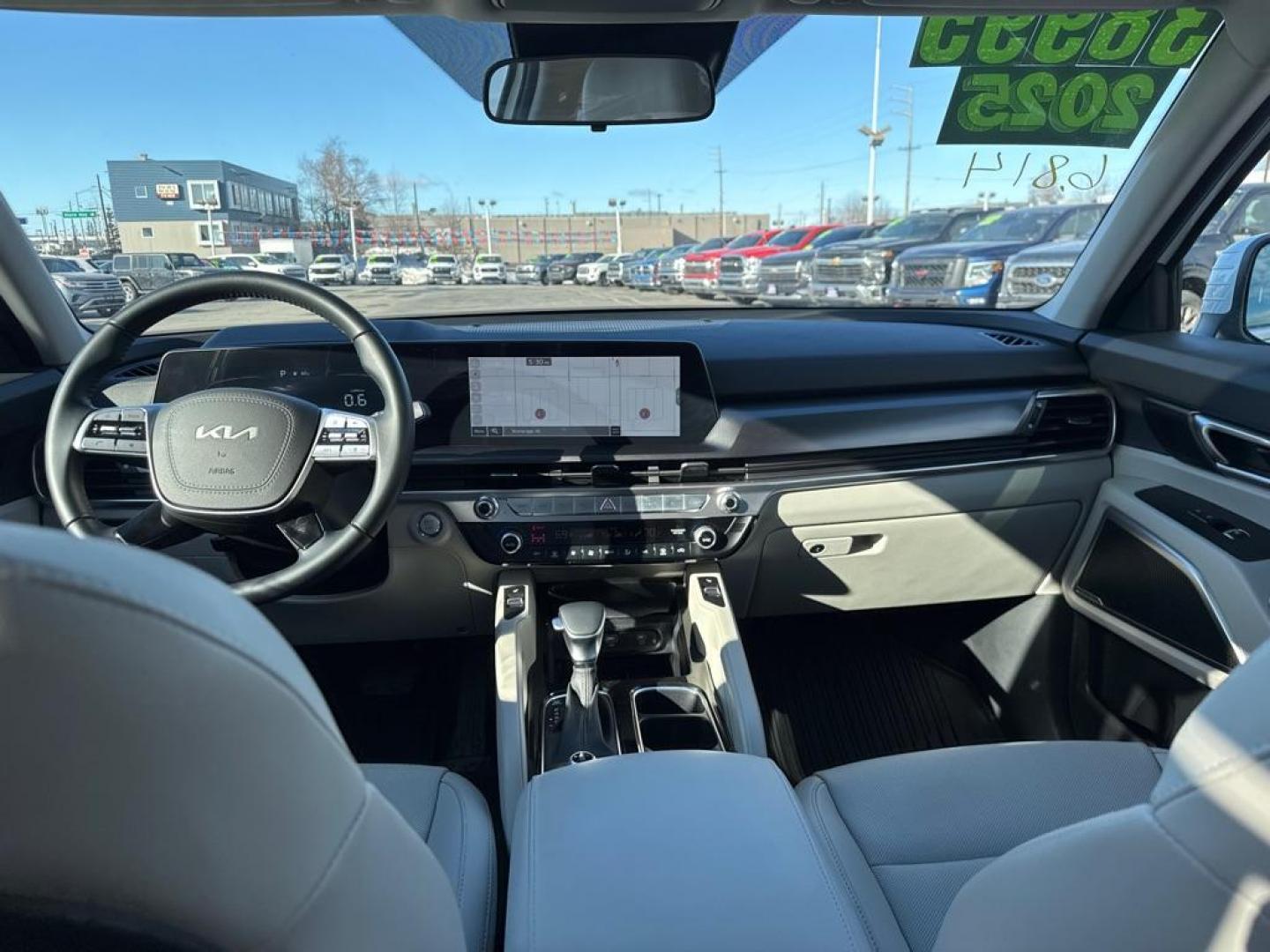 2025 WHITE KIA TELLURIDE S (5XYP6DGC1SG) with an 3.8L engine, Automatic transmission, located at 929 East 8th Ave, Anchorage, AK, 99501, (907) 274-2277, 61.214783, -149.866074 - Photo#4