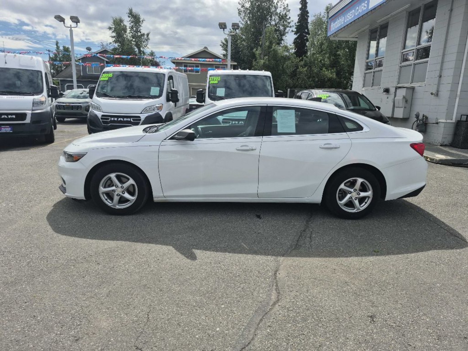 2018 WHITE CHEVROLET MALIBU LS (1G1ZB5STXJF) with an 1.5L engine, Automatic transmission, located at 929 East 8th Ave, Anchorage, AK, 99501, (907) 274-2277, 61.214783, -149.866074 - Photo#1