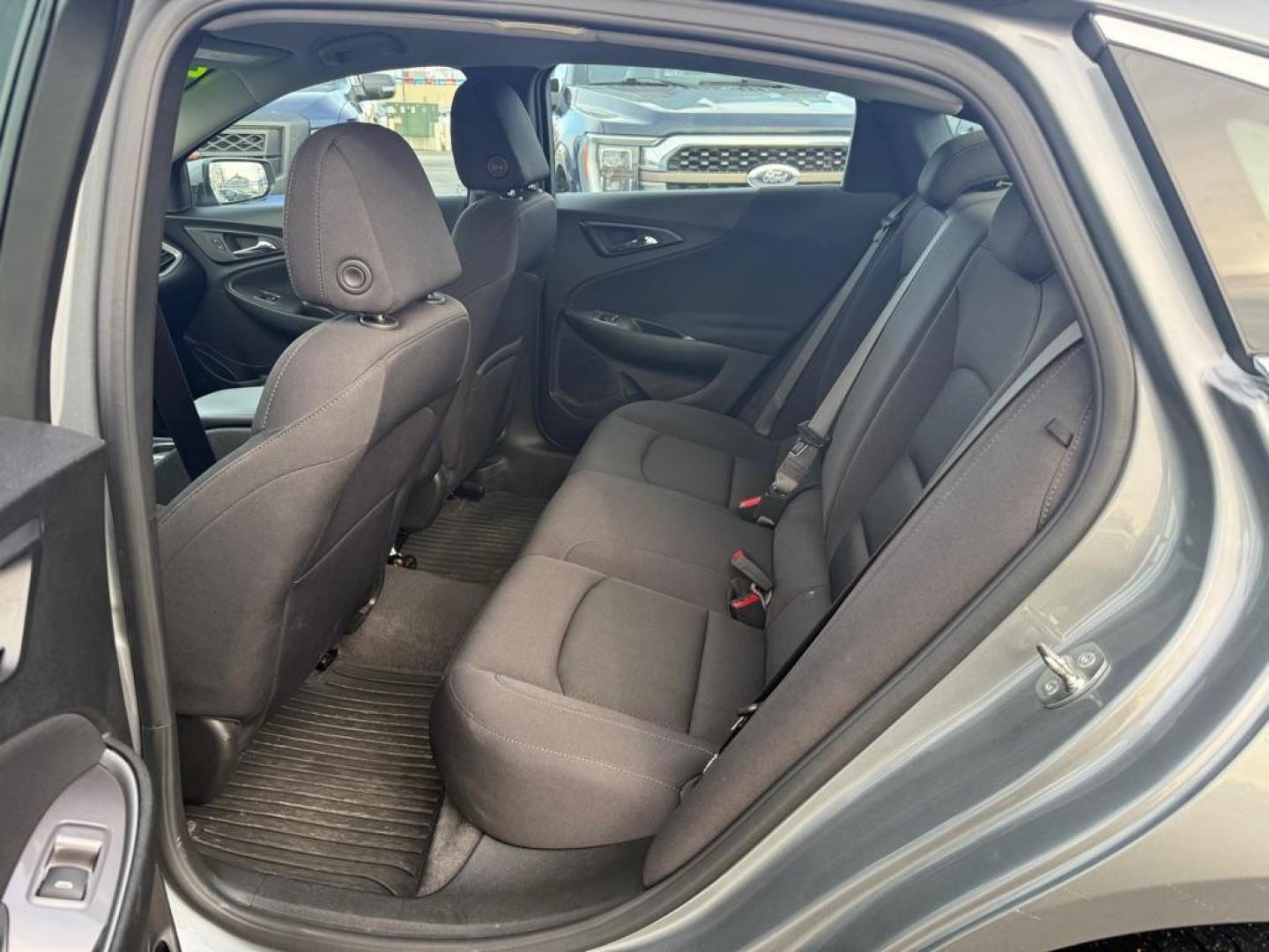 2024 SILVER CHEVROLET MALIBU RS (1G1ZG5ST7RF) with an 1.5L engine, Continuously Variable transmission, located at 929 East 8th Ave, Anchorage, AK, 99501, (907) 274-2277, 61.214783, -149.866074 - Photo#3