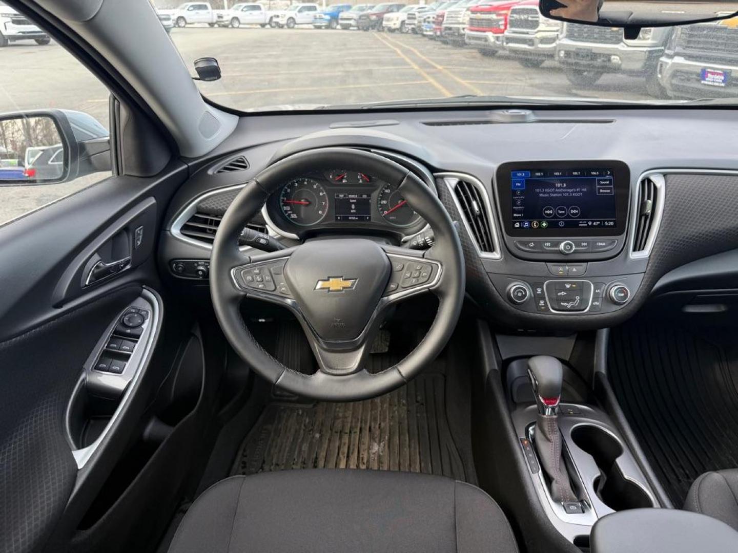 2024 SILVER CHEVROLET MALIBU RS (1G1ZG5ST7RF) with an 1.5L engine, Continuously Variable transmission, located at 929 East 8th Ave, Anchorage, AK, 99501, (907) 274-2277, 61.214783, -149.866074 - Photo#4
