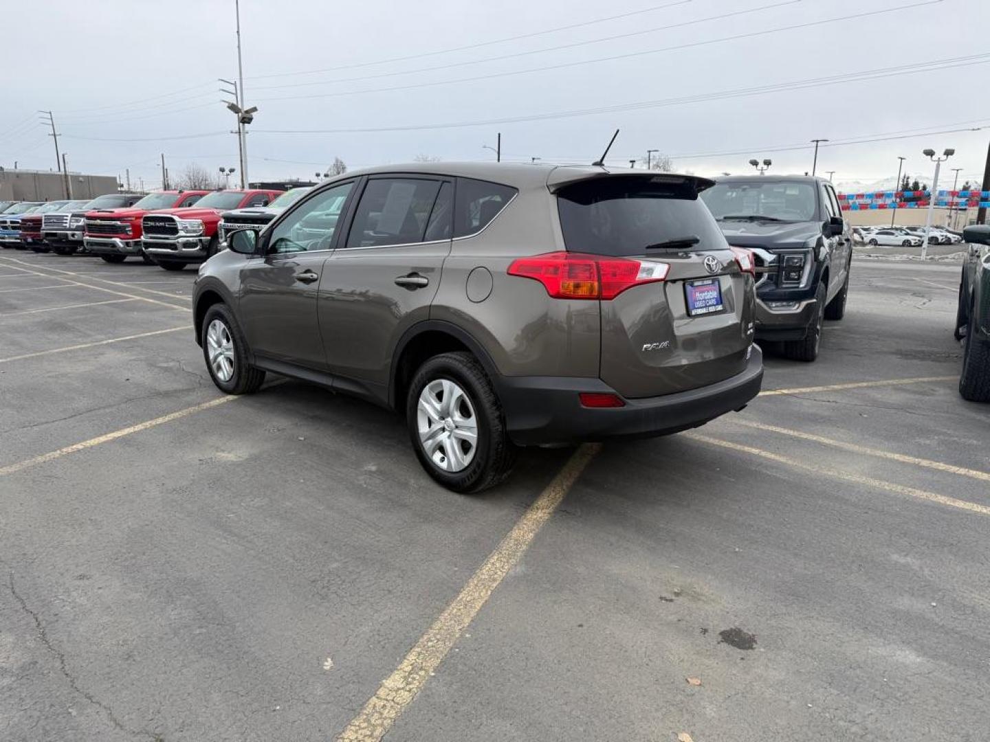 2015 BROWN TOYOTA RAV4 LE (2T3BFREVXFW) with an 2.5L engine, Automatic transmission, located at 929 East 8th Ave, Anchorage, AK, 99501, (907) 274-2277, 61.214783, -149.866074 - Photo#2
