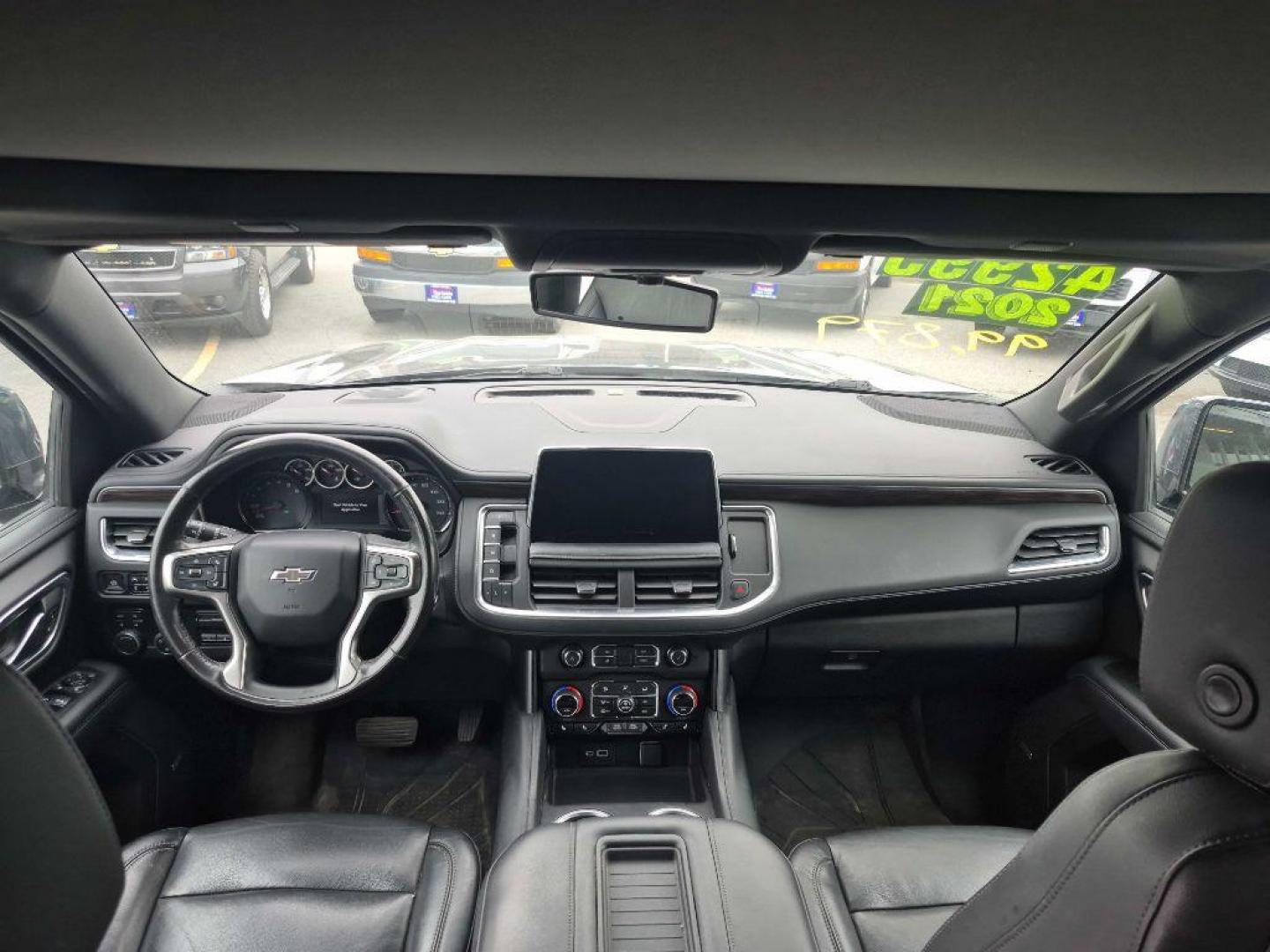 2021 GRAY CHEVROLET SUBURBAN 1500 Z71 (1GNSKDKD0MR) with an 5.3L engine, Automatic transmission, located at 929 East 8th Ave, Anchorage, AK, 99501, (907) 274-2277, 61.214783, -149.866074 - Photo#4