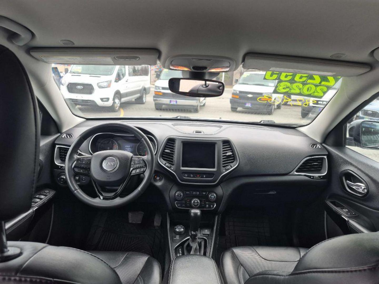 2023 WHITE JEEP CHEROKEE ALTITUDE LUX (1C4PJMMB4PD) with an 2.4L engine, Automatic transmission, located at 929 East 8th Ave, Anchorage, AK, 99501, (907) 274-2277, 61.214783, -149.866074 - Photo#0