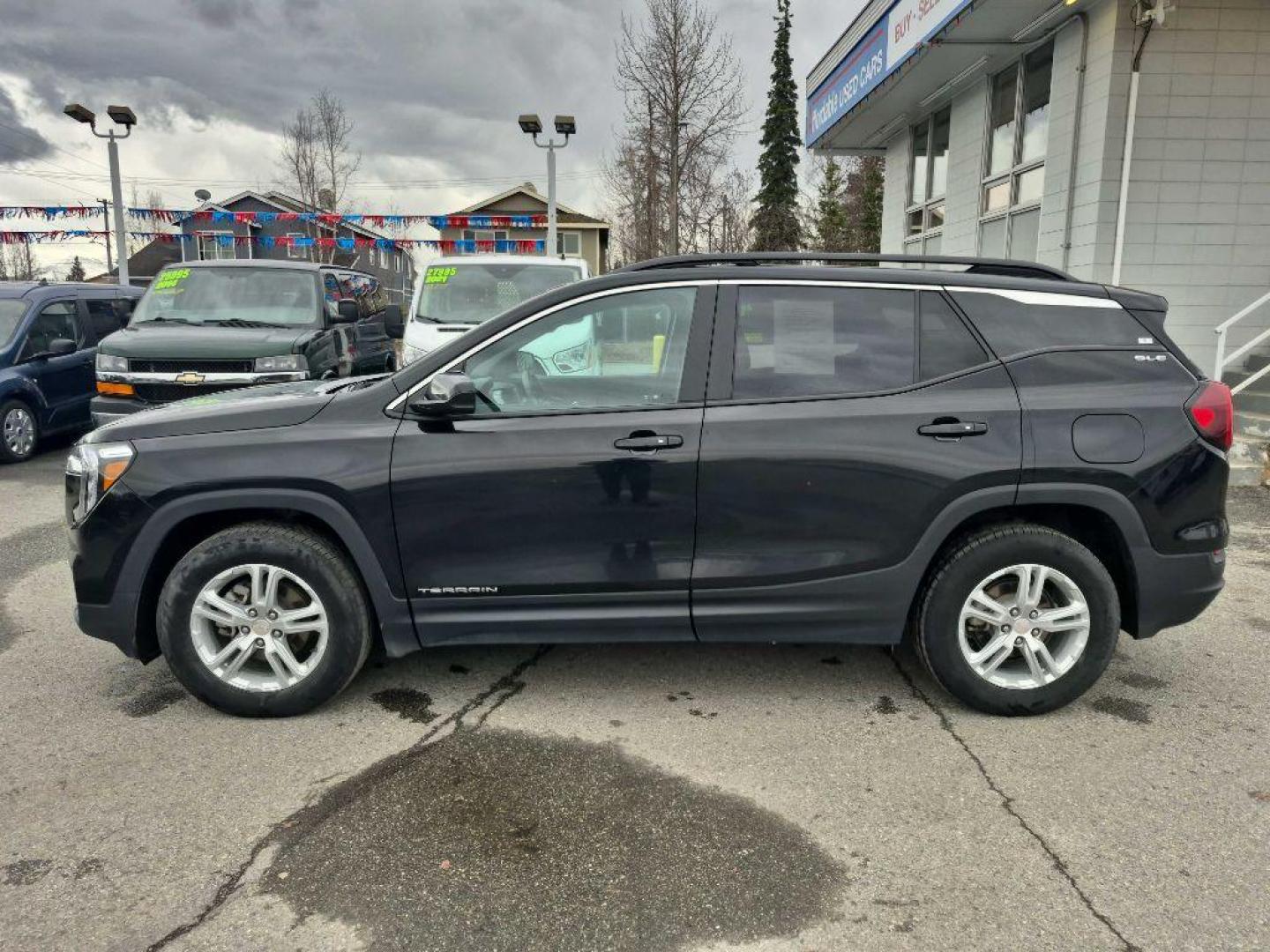 2022 BLACK GMC TERRAIN SLE SLE (3GKALTEV0NL) with an 1.5L engine, Automatic transmission, located at 929 East 8th Ave, Anchorage, AK, 99501, (907) 274-2277, 61.214783, -149.866074 - Photo#1