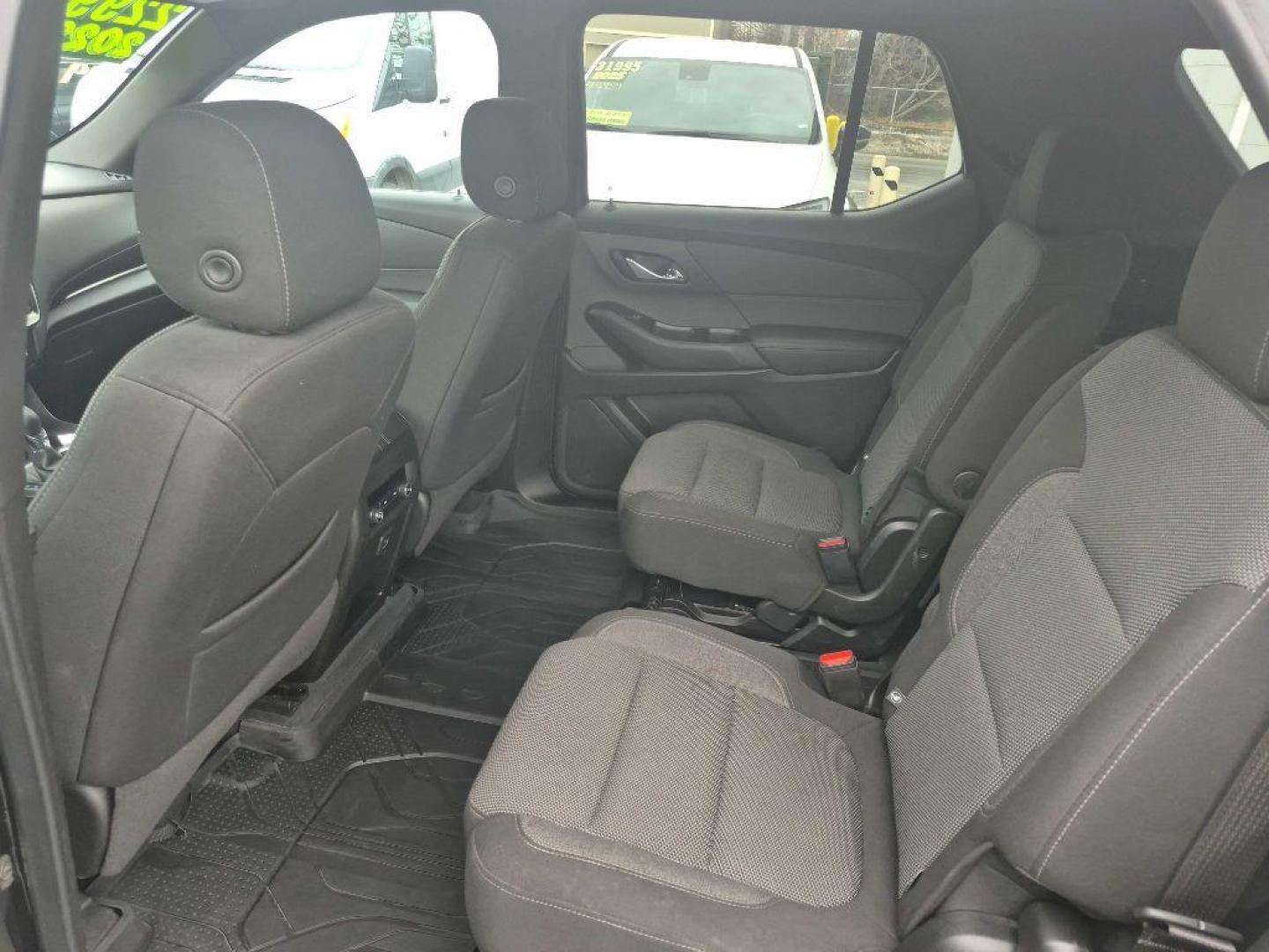 2022 BLACK CHEVROLET TRAVERSE LT LT (1GNEVGKW2NJ) with an 3.6L engine, Automatic transmission, located at 929 East 8th Ave, Anchorage, AK, 99501, (907) 274-2277, 61.214783, -149.866074 - Photo#3