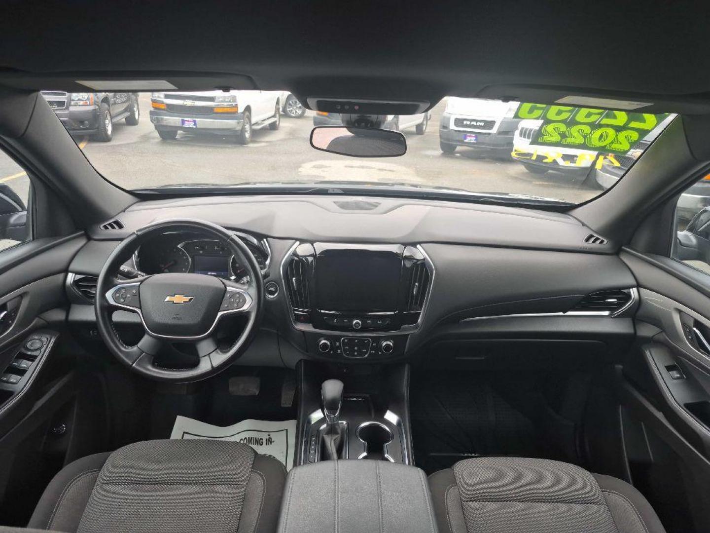 2022 BLACK CHEVROLET TRAVERSE LT LT (1GNEVGKW2NJ) with an 3.6L engine, Automatic transmission, located at 929 East 8th Ave, Anchorage, AK, 99501, (907) 274-2277, 61.214783, -149.866074 - Photo#4