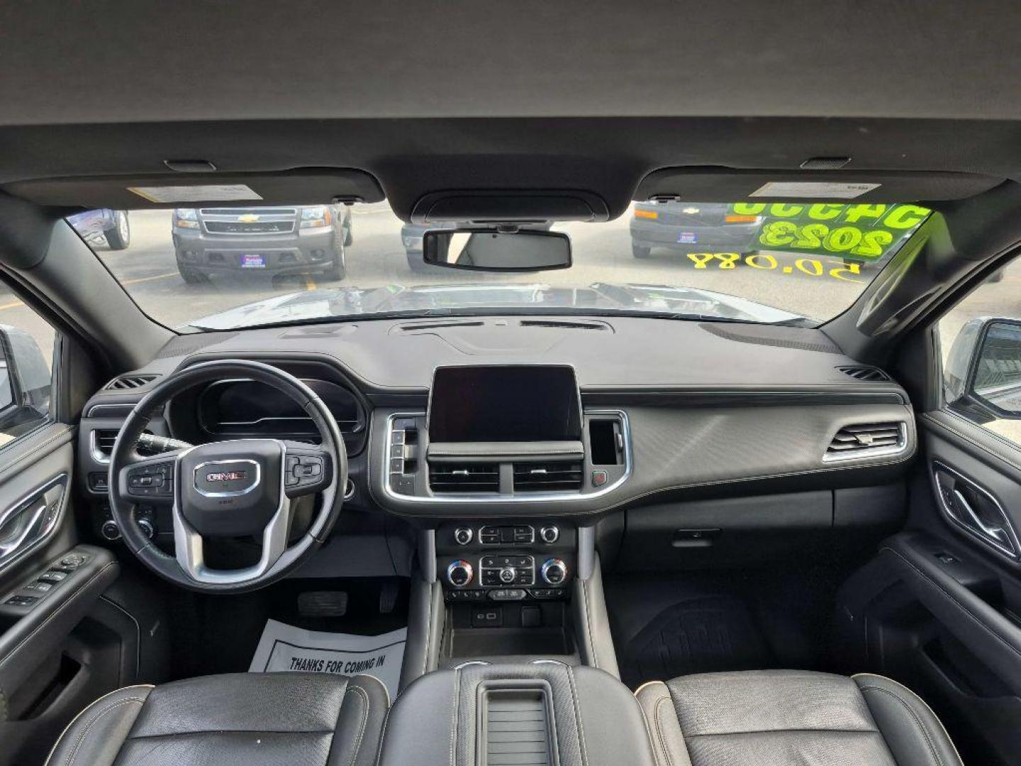 2023 GMC YUKON XL SLT 1500 SLT (1GKS2GKD9PR) with an 5.3L engine, Automatic transmission, located at 929 East 8th Ave, Anchorage, AK, 99501, (907) 274-2277, 61.214783, -149.866074 - Photo#4