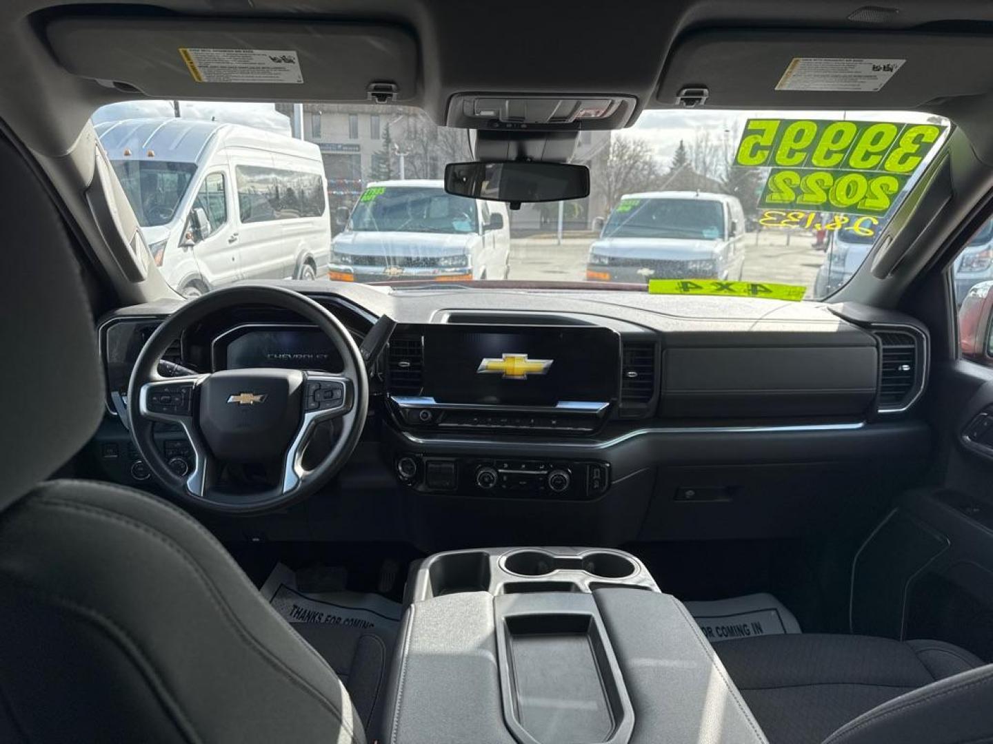 2022 RED CHEVROLET SILVERADO 1500 LT (3GCUDDED3NG) with an 5.3L engine, Automatic transmission, located at 929 East 8th Ave, Anchorage, AK, 99501, (907) 274-2277, 61.214783, -149.866074 - Photo#4