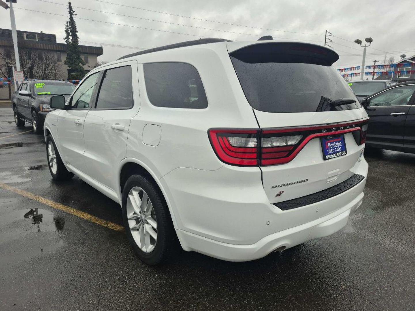 2025 WHITE DODGE DURANGO R/T R/T (1C4SDJCT0SC) with an 5.7L engine, Automatic transmission, located at 929 East 8th Ave, Anchorage, AK, 99501, (907) 274-2277, 61.214783, -149.866074 - Photo#2