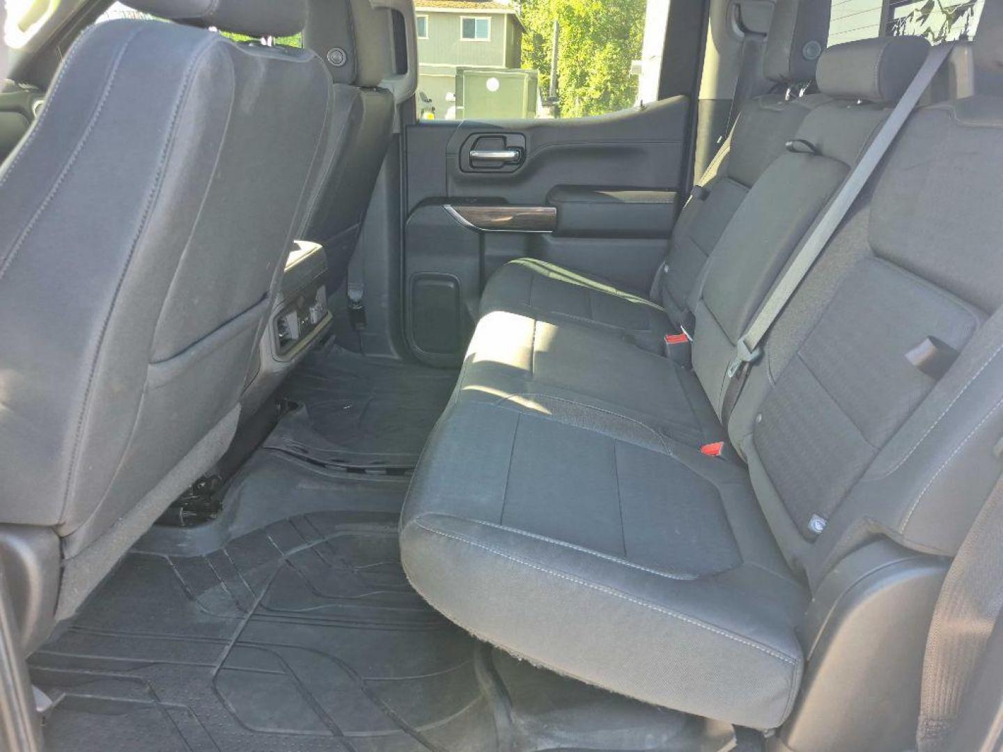 2019 WHITE CHEVROLET SILVERADO 1500 LT TRAIL BOSS (1GCPYFED1KZ) with an 5.3L engine, Automatic transmission, located at 929 East 8th Ave, Anchorage, AK, 99501, (907) 274-2277, 61.214783, -149.866074 - Photo#3