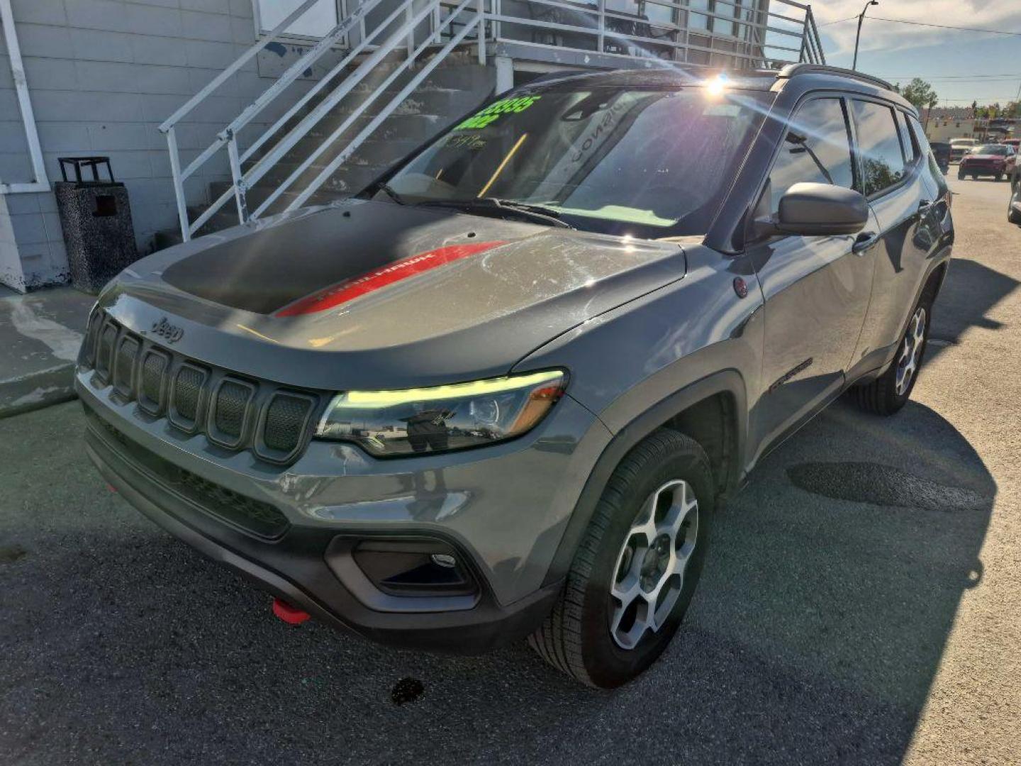 2022 GRAY JEEP COMPASS TRL HAW TRAILHAWK (3C4NJDDB8NT) with an 2.4L engine, Automatic transmission, located at 929 East 8th Ave, Anchorage, AK, 99501, (907) 274-2277, 61.214783, -149.866074 - Photo#0