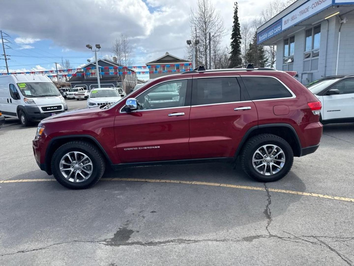 2014 MAR JEEP GRAND CHEROKEE LIMITED (1C4RJFBG4EC) with an 3.6L engine, Automatic transmission, located at 929 East 8th Ave, Anchorage, AK, 99501, (907) 274-2277, 61.214783, -149.866074 - Photo#1