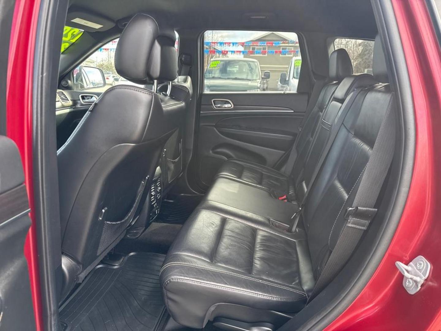 2014 MAR JEEP GRAND CHEROKEE LIMITED (1C4RJFBG4EC) with an 3.6L engine, Automatic transmission, located at 929 East 8th Ave, Anchorage, AK, 99501, (907) 274-2277, 61.214783, -149.866074 - Photo#2