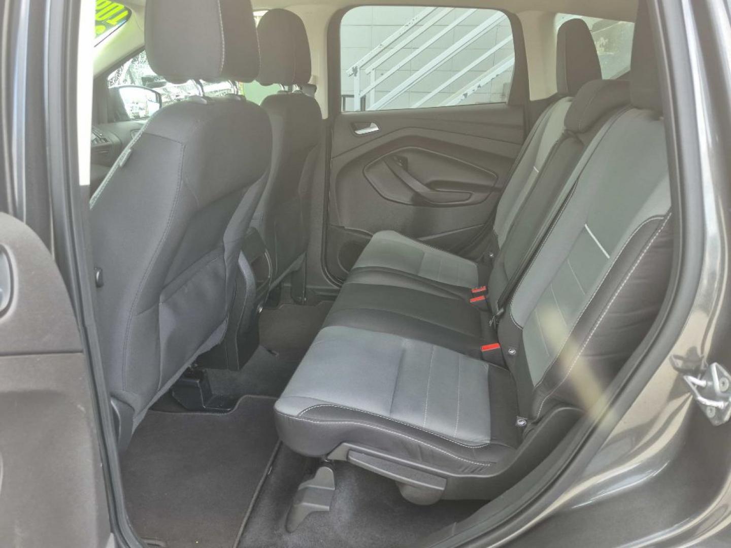 2015 GRAY FORD ESCAPE SE (1FMCU9GX4FU) with an 1.6L engine, Automatic transmission, located at 929 East 8th Ave, Anchorage, AK, 99501, (907) 274-2277, 61.214783, -149.866074- Photo#3