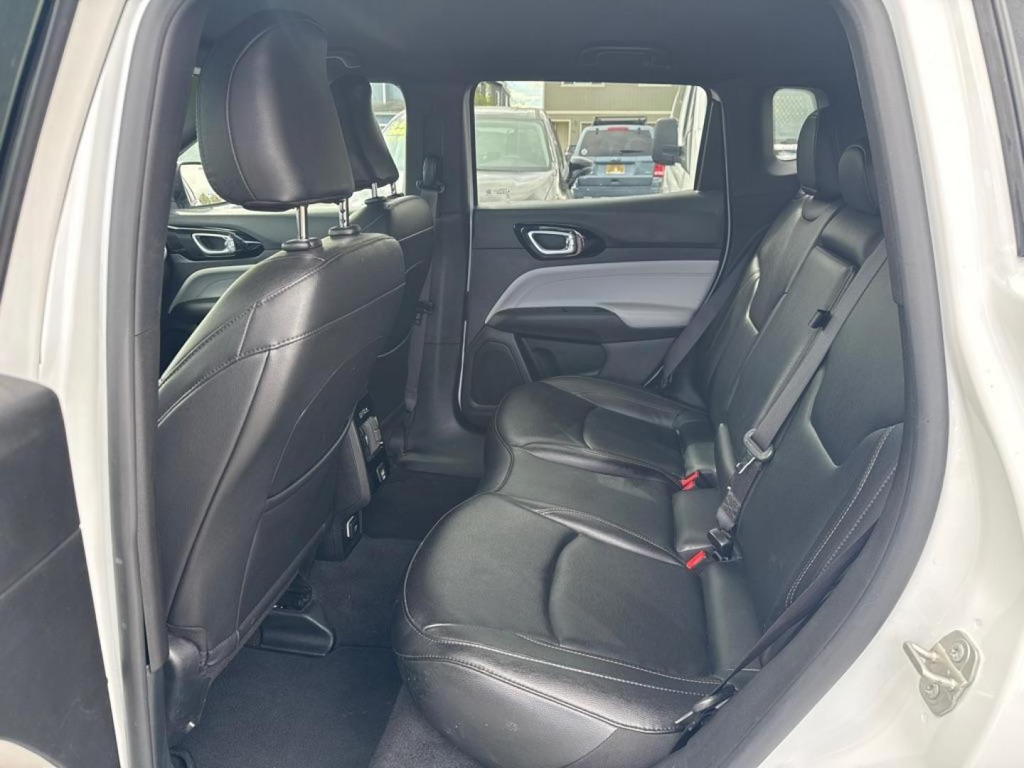 2024 WHITE JEEP COMPASS LIMITED (3C4NJDCN3RT) with an 2.0L engine, Automatic transmission, located at 929 East 8th Ave, Anchorage, AK, 99501, (907) 274-2277, 61.214783, -149.866074 - Photo#2