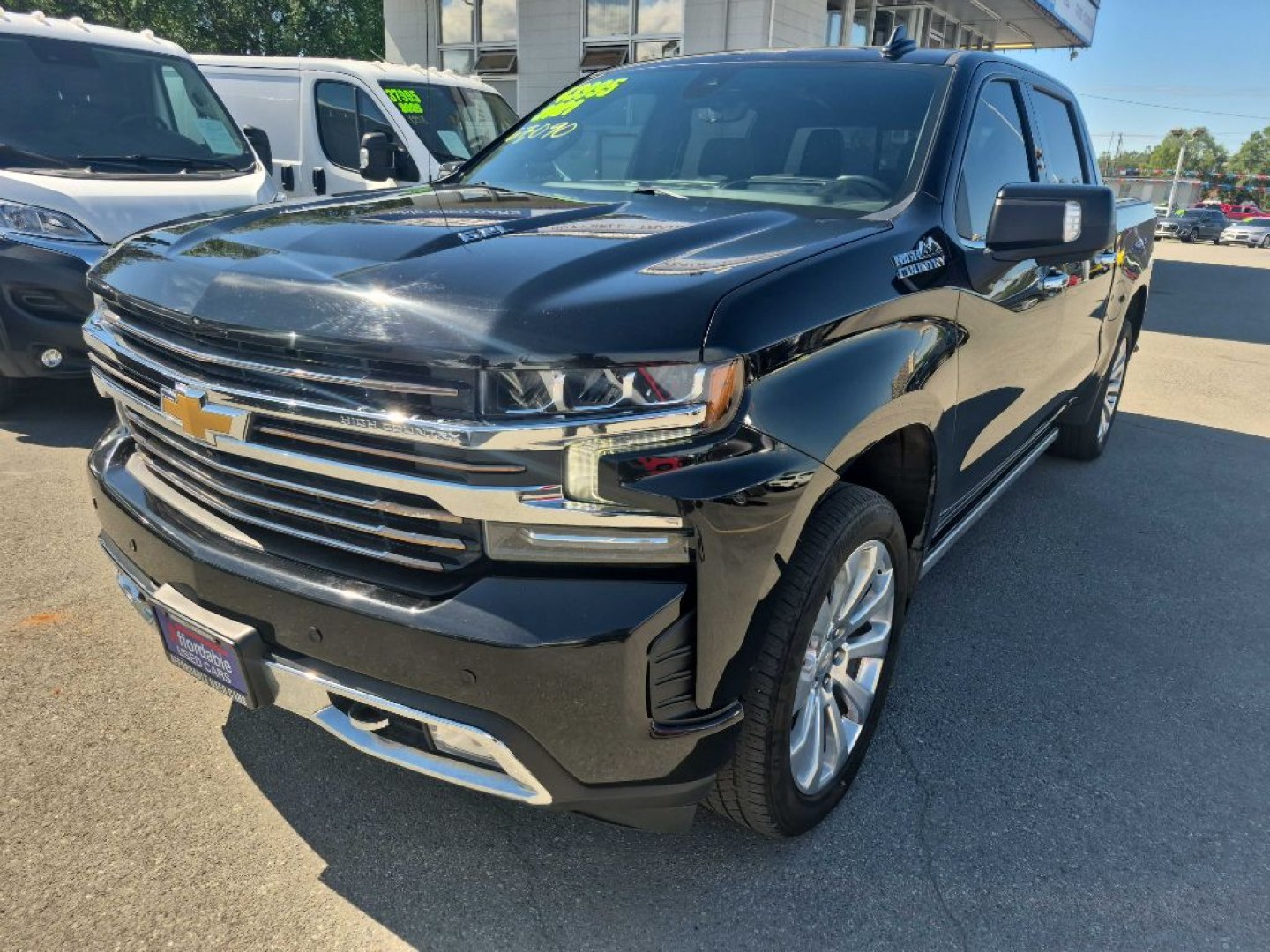 2021 BLACK CHEVROLET SILVERADO 1500 HIGH COUNTRY (1GCUYHEL3MZ) with an 6.2L engine, Automatic transmission, located at 929 East 8th Ave, Anchorage, AK, 99501, (907) 274-2277, 61.214783, -149.866074- Photo#0