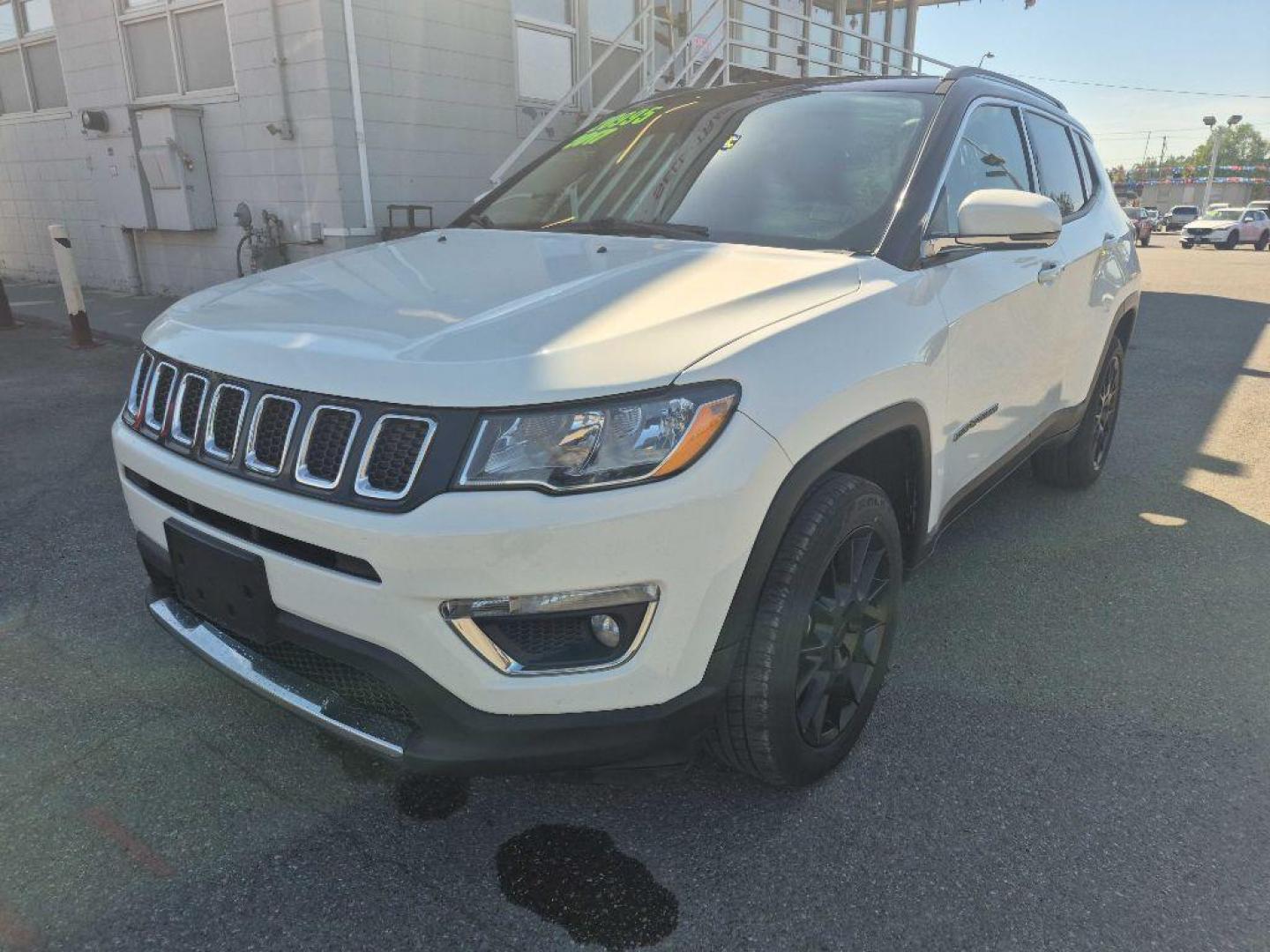 2017 JEEP COMPASS LIMITED (3C4NJDCB9HT) with an 2.4L engine, Automatic transmission, located at 929 East 8th Ave, Anchorage, AK, 99501, (907) 274-2277, 61.214783, -149.866074 - Photo#0